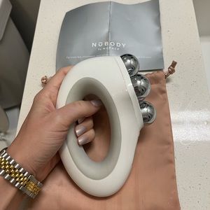 NuBODY Skin toning device